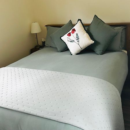 Oranhill Lodge Guesthouse Oranmore Esterno foto