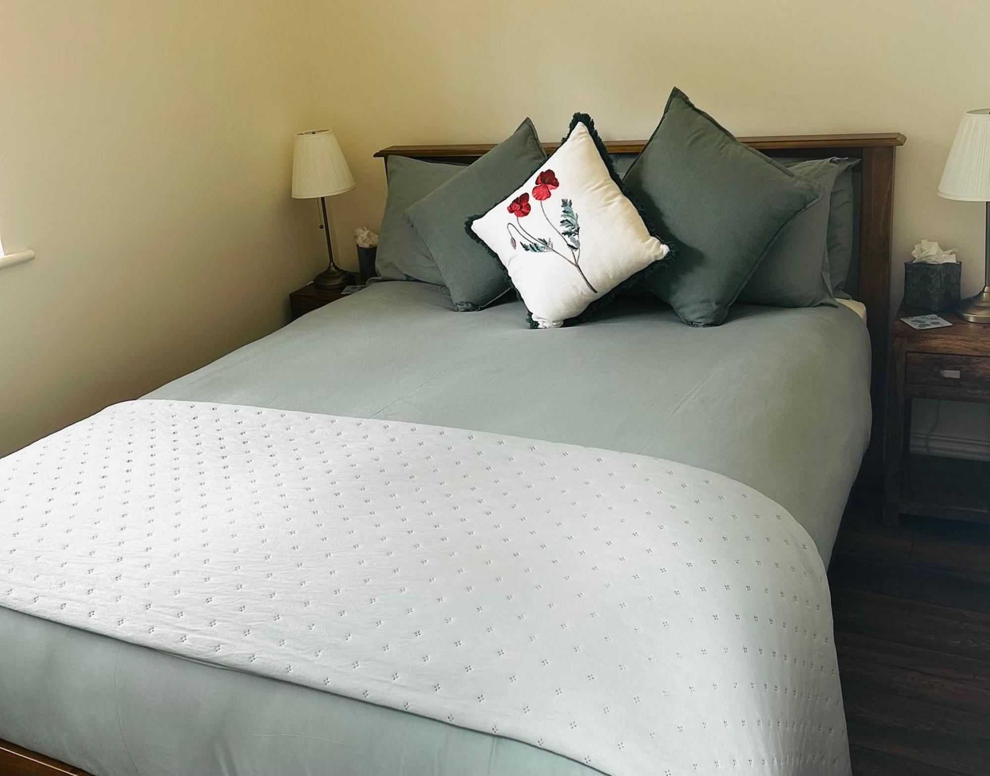 Oranhill Lodge Guesthouse Oranmore Esterno foto