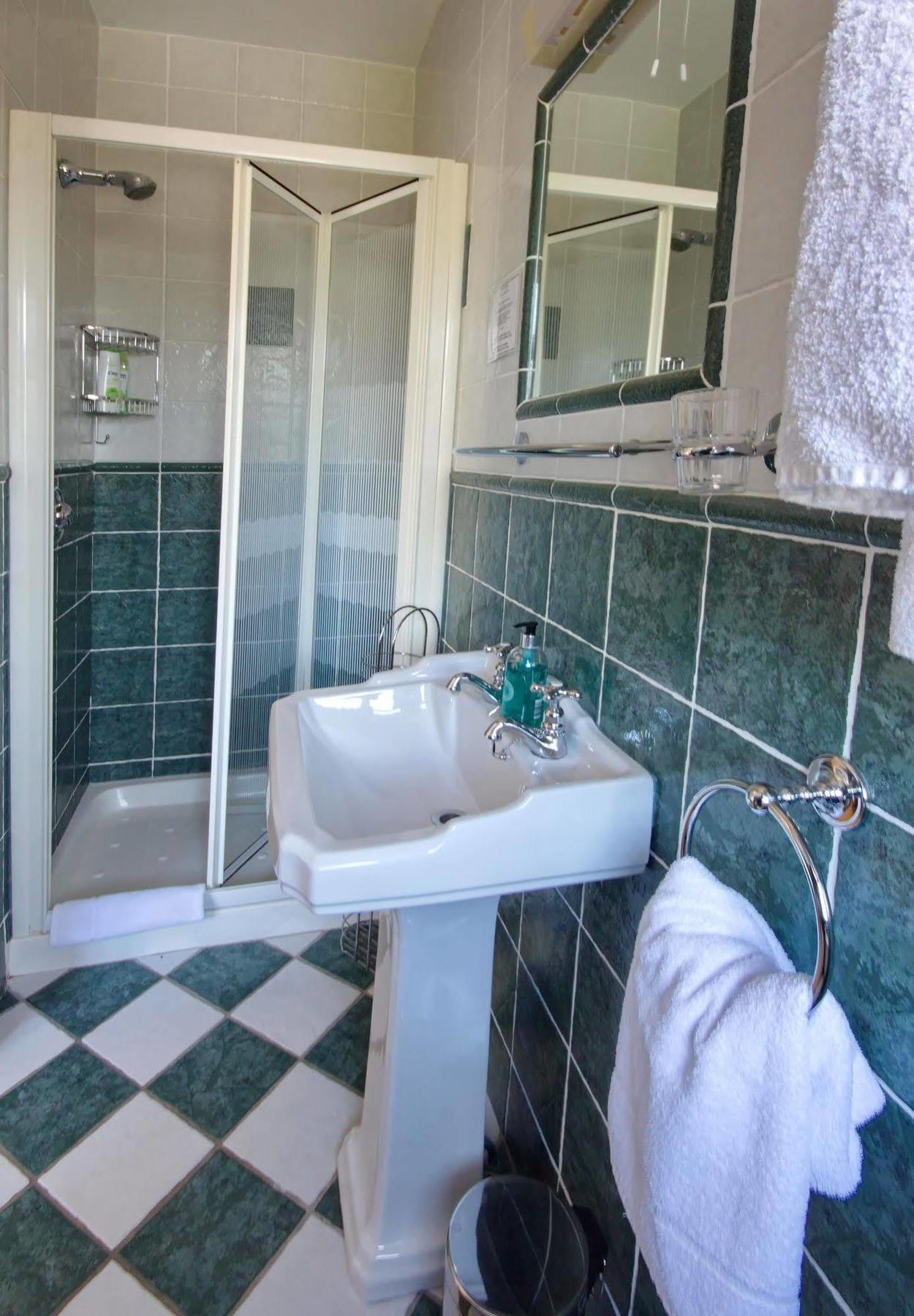 Oranhill Lodge Guesthouse Oranmore Esterno foto