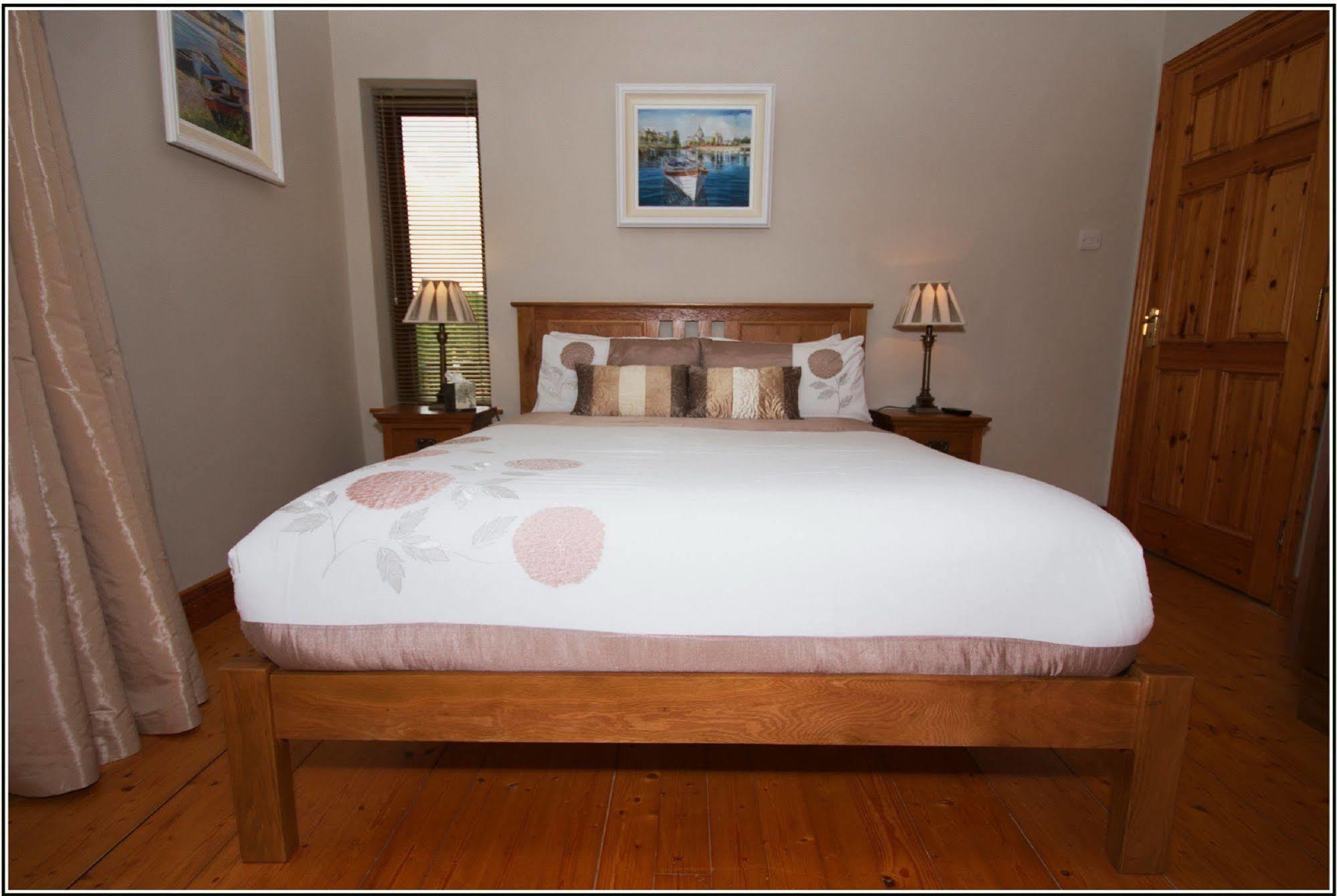 Oranhill Lodge Guesthouse Oranmore Esterno foto
