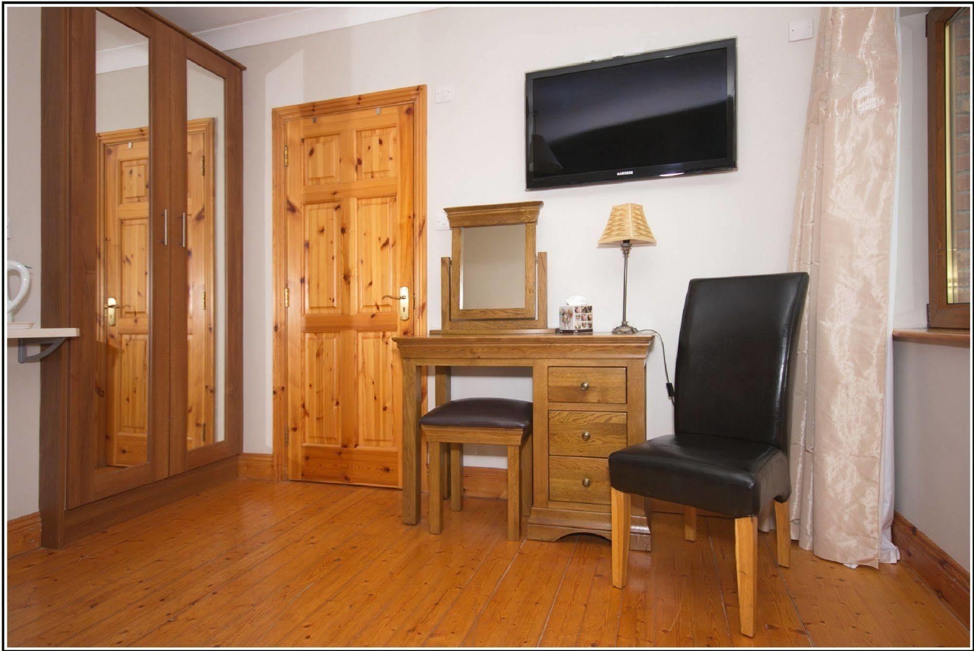 Oranhill Lodge Guesthouse Oranmore Esterno foto